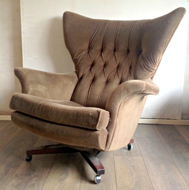 Vintage G Plan 6250 Swivel Chair Brown before Restoring